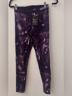 NWT Nike women's abstract print stretch Pro Warm sweat wicking dri-fit legging